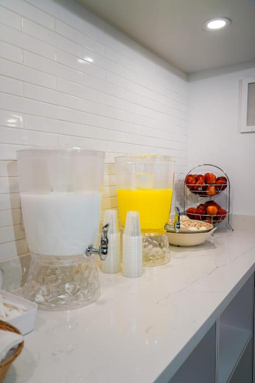 West Edmonton Mall Inn - Resim 36