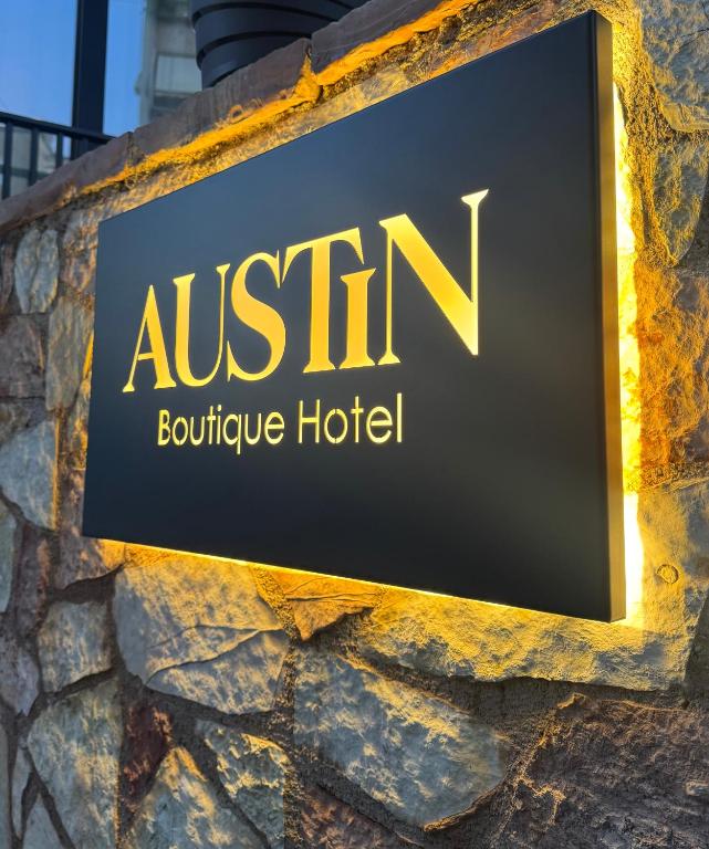 Certifikát, hodnocení, plakát nebo jiný dokument vystavený v ubytování Austin Boutique Hotel