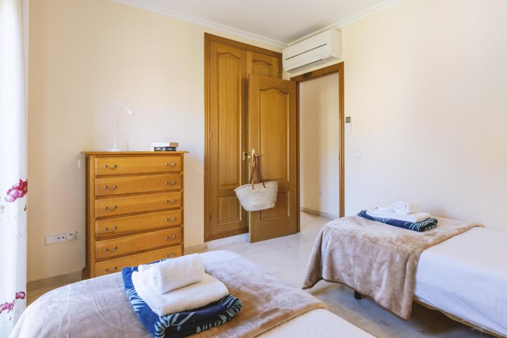 A bed or beds in a room at Floridamar