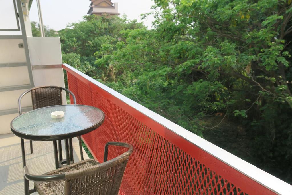 Hotel Montha - Twin Room With Balcony