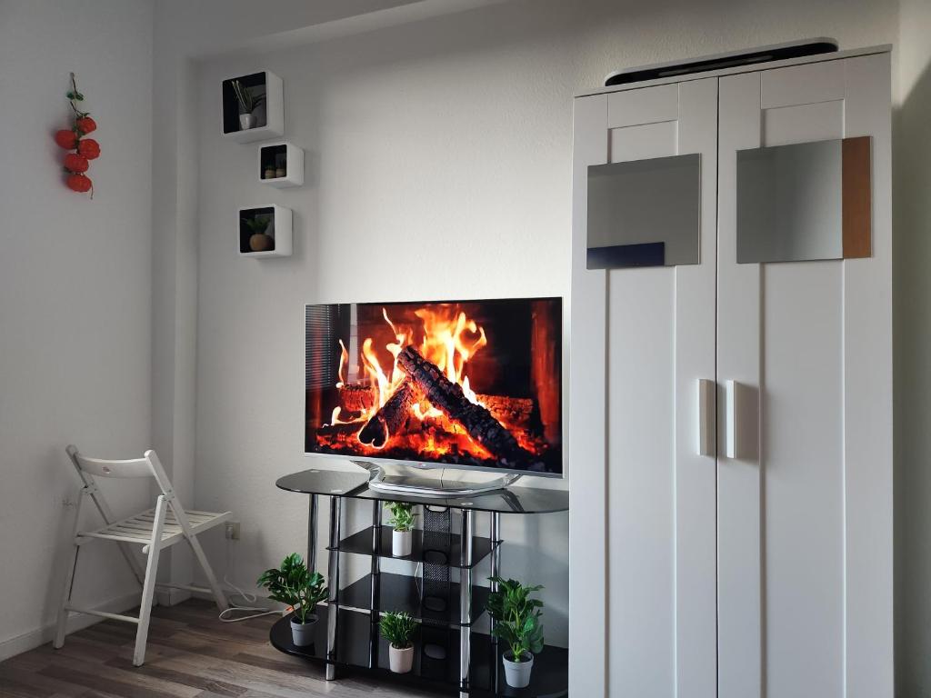 TV a/nebo společenská místnost v ubytování Cozy and Comfortable Private Room