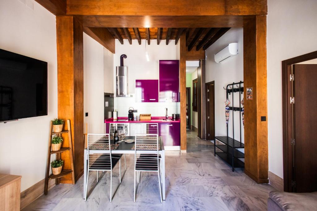 Kuchyňa alebo kuchynka v ubytovaní Apartamentos Reyes Católicos