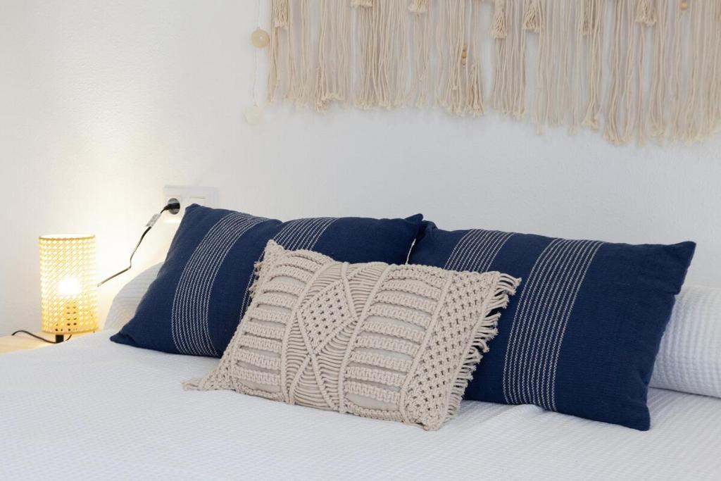 A seating area at SWEET HOME LOS BELONES
