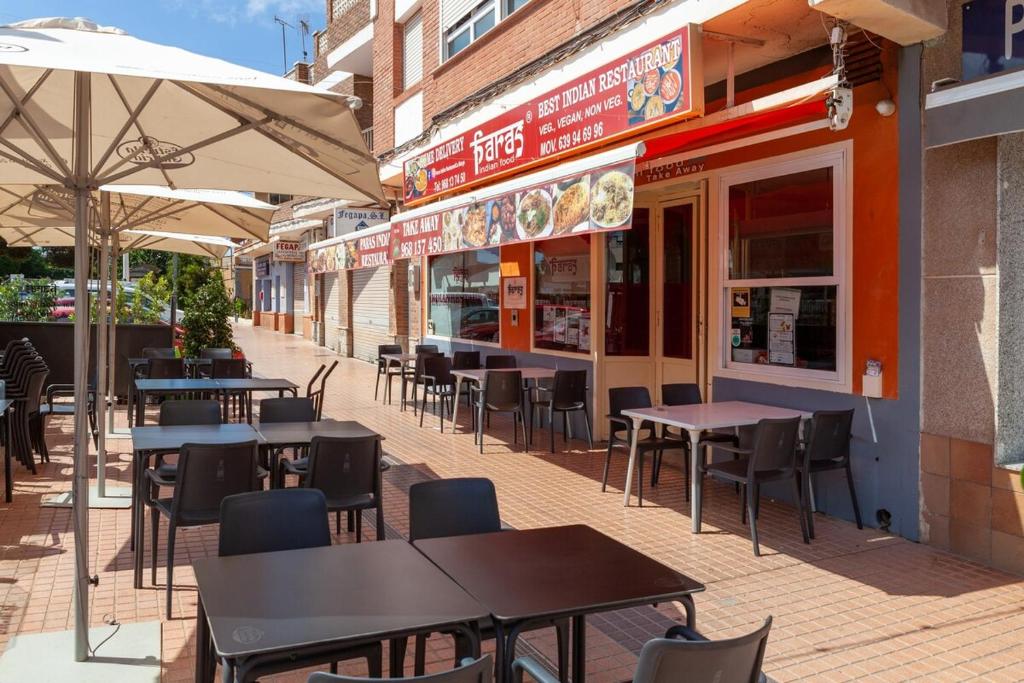 A restaurant or other place to eat at SWEET HOME LOS BELONES