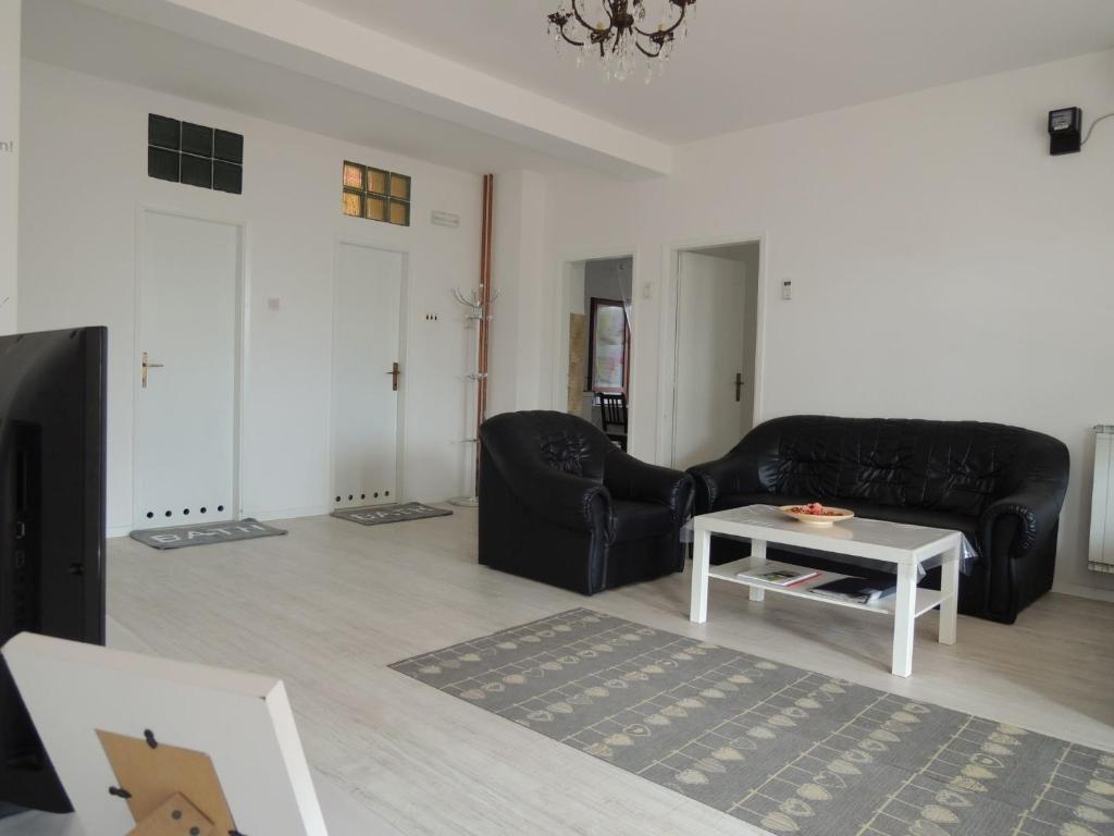 Część wypoczynkowa w obiekcie Ferienwohnung Rosmarin Porec