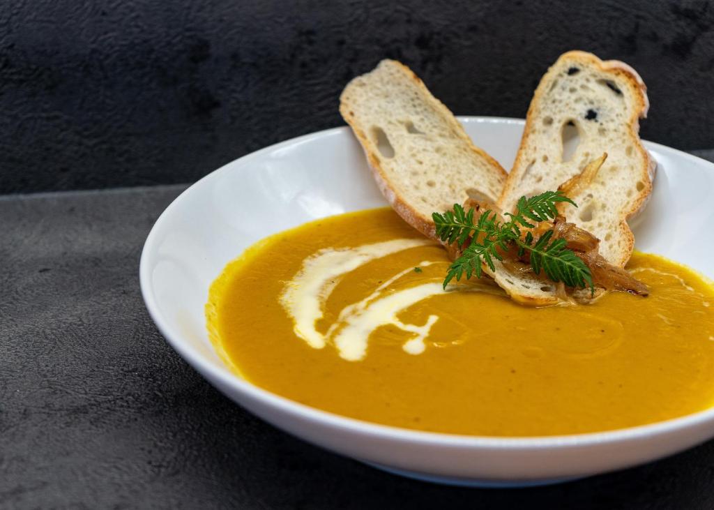 Cibo presso il campeggio di lusso o nelle vicinanze