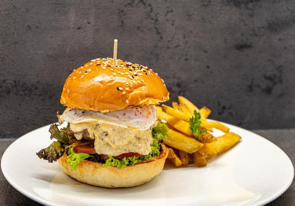 Cibo presso il campeggio di lusso o nelle vicinanze