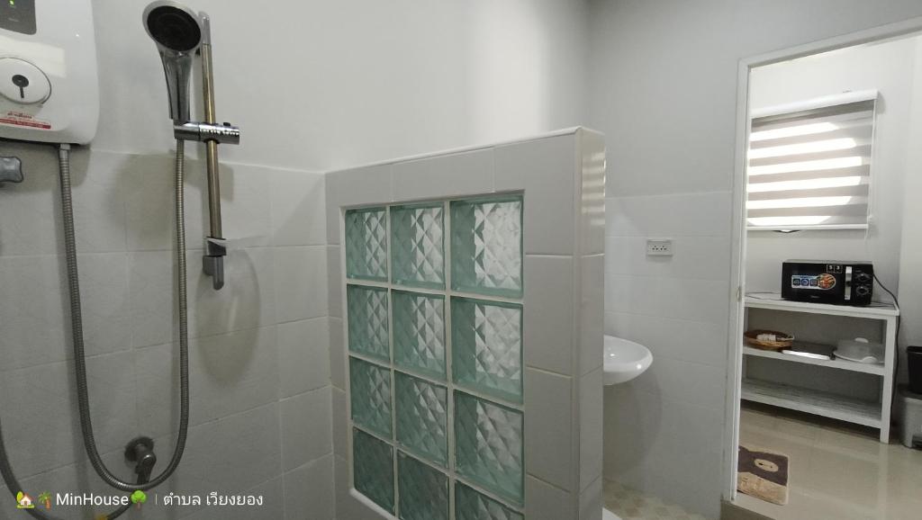 Koupelna v ubytování Min House
