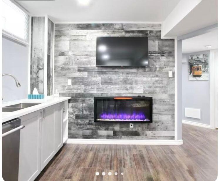 Η κουζίνα ή μικρή κουζίνα στο Deluxe Apartment