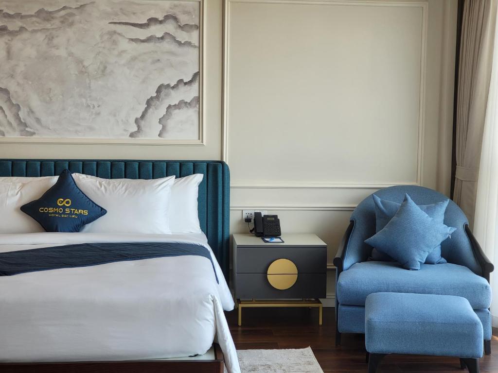 Posezení v ubytování Cosmo Stars Hotel Bạc Liêu