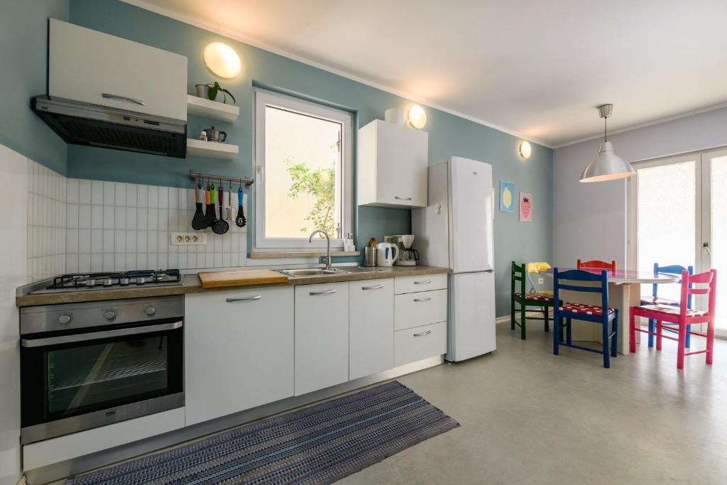 Kuchnia lub aneks kuchenny w obiekcie Villa Monte Magno