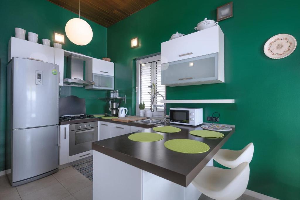 Kuchnia lub aneks kuchenny w obiekcie Villa Monte Magno