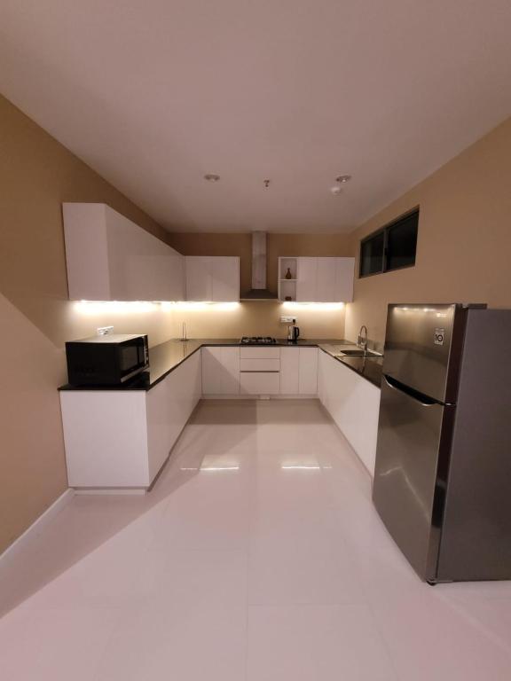 Hasara Oceanfront Apartments - Apartment Mit 3 Schlafzimmern Und Meerblick