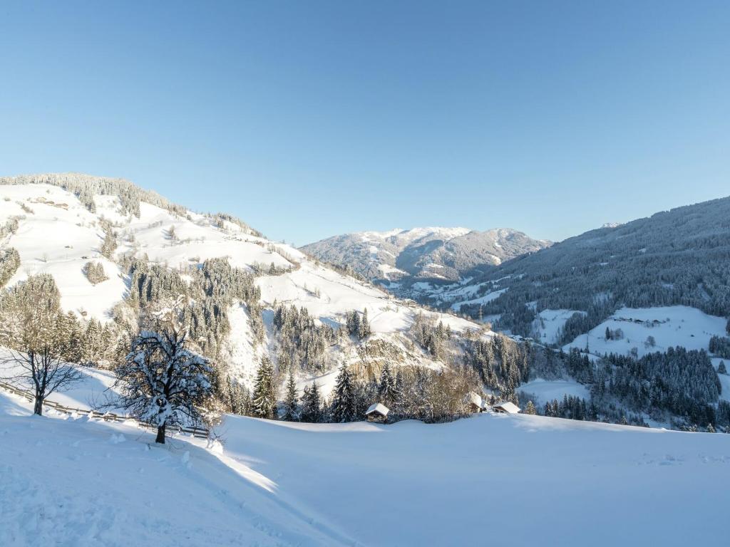 Apartment in Sankt Johann im Pongau near Ski Area v zimě
