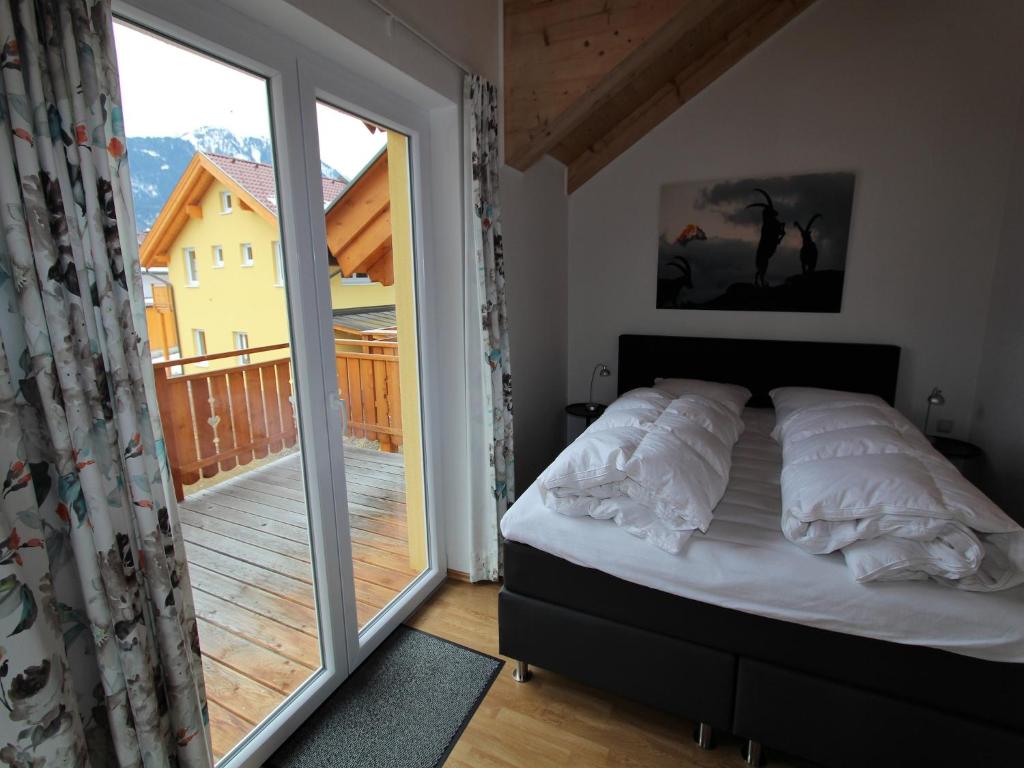 Posteľ alebo postele v izbe v ubytovaní Luxurious Chalet in Kötschach-Mauthen near Ski Area