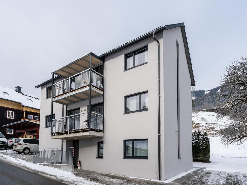 Fotografie z fotogalerie ubytování Large Apartment in Sankt Georgen with Balcony v destinaci Fürstau