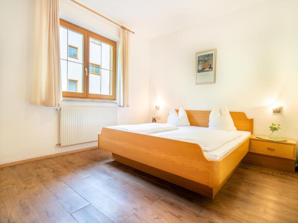 Postel nebo postele na pokoji v ubytování Apartment Neustift near Stubai Ski Lift