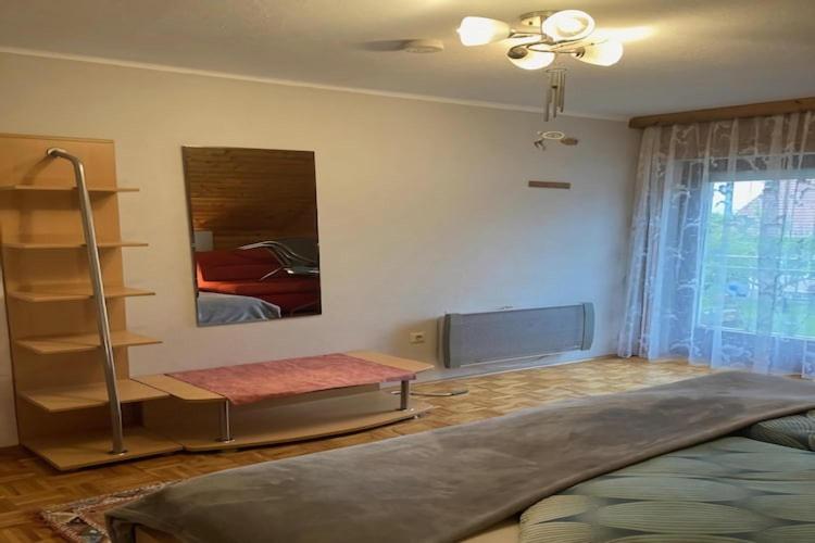 Postel nebo postele na pokoji v ubytování Modern apartment with garden near the Petzen ski area in Eberndorf Carinthia