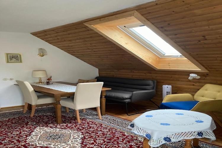 Posezení v ubytování Modern apartment with garden near the Petzen ski area in Eberndorf Carinthia