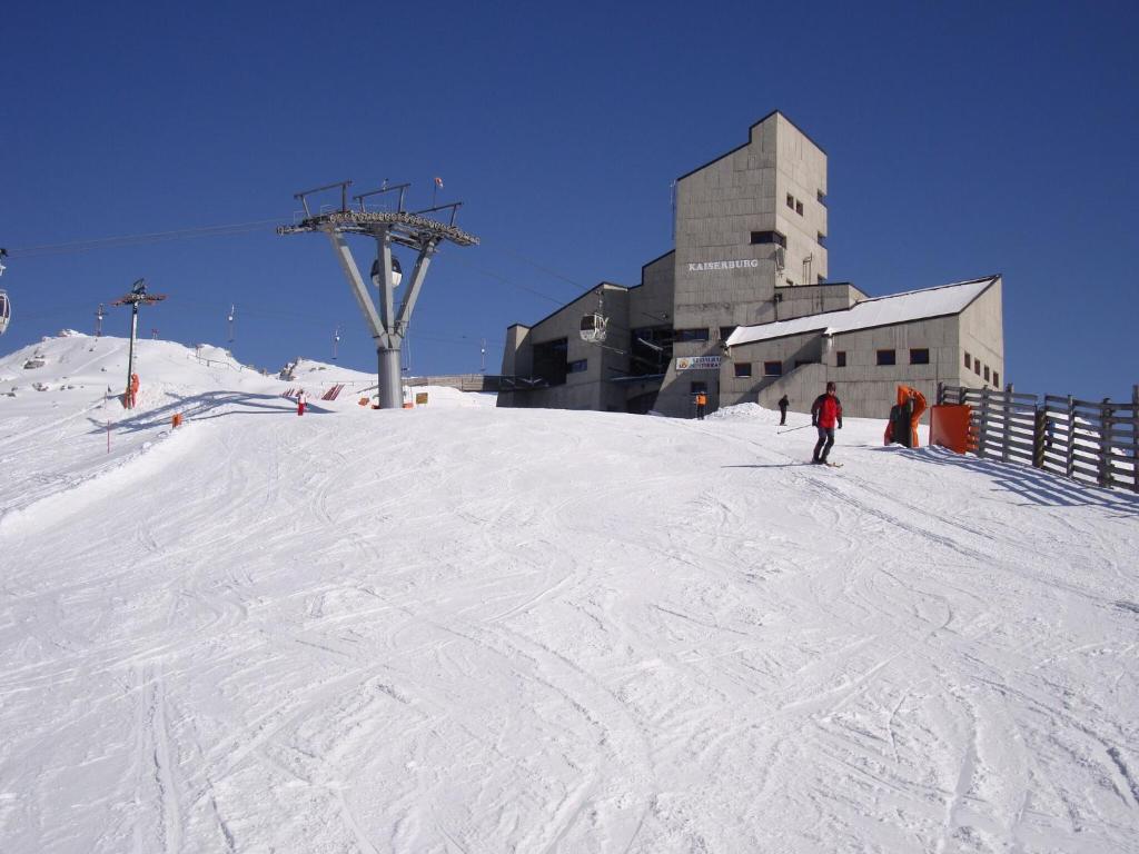 Cozy Apartment in Afritz am See near Gerlitzen Ski Area v zime