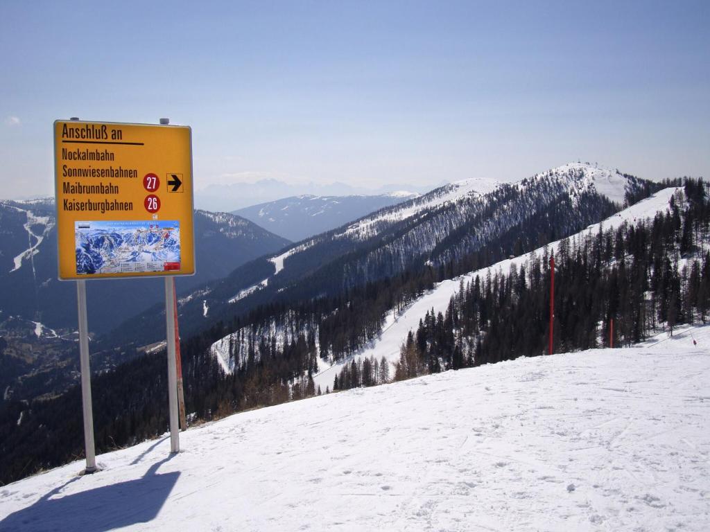 Cozy Apartment in Afritz am See near Gerlitzen Ski Area v zime