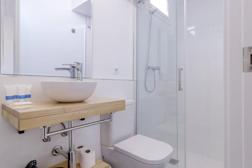A bathroom at Ola Living Camp Nou