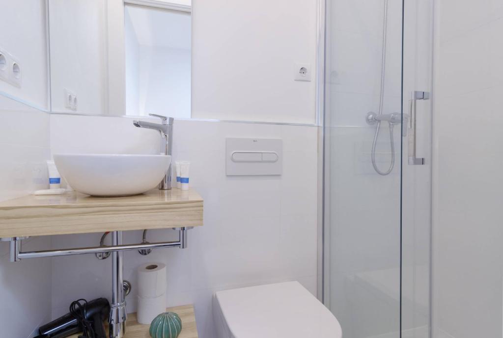 A bathroom at Ola Living Camp Nou