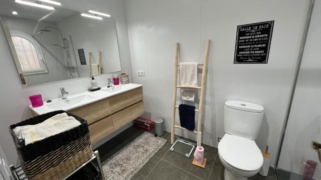Kúpeľňa v ubytovaní Apartamento Casa Linda con vistas espectaculares AV-40