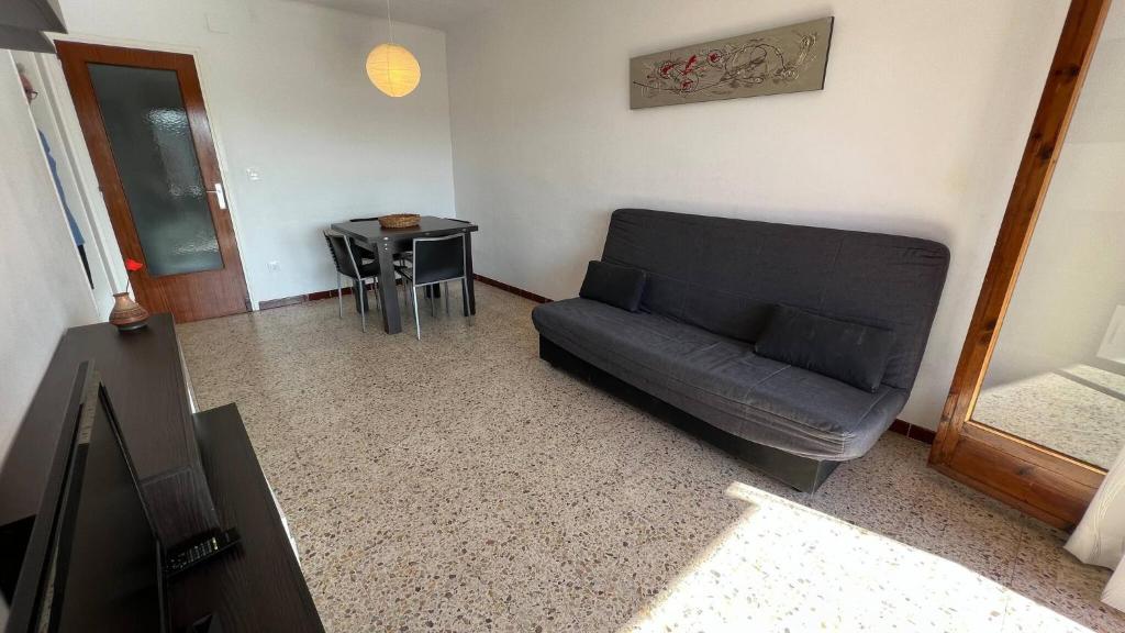 Posezení v ubytování Piso vista mar y parking en Roses AV-30