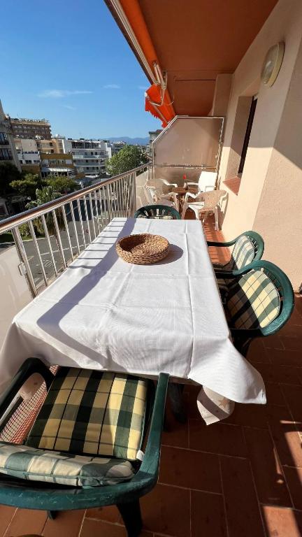 Balkón nebo terasa v ubytování Piso vista mar y parking en Roses AV-30
