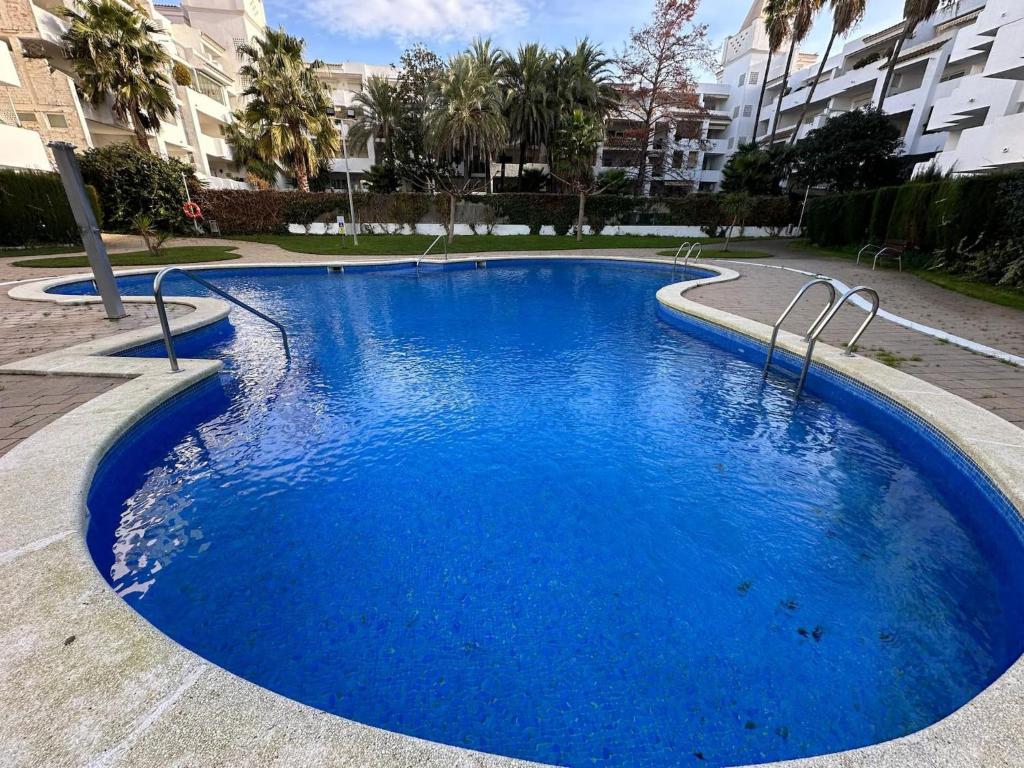 Apartamento con vistas a la psicina comunitaria AV-29