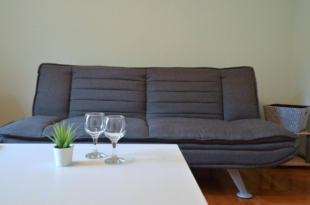 Posedenie v ubytovaní Patisia, a minimal apartment
