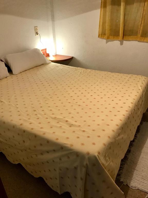 Posteľ alebo postele v izbe v ubytovaní Apartamento Canyelles Petites Roses AV-38