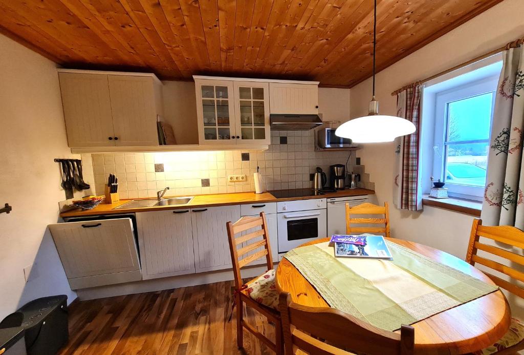 Kuchyň nebo kuchyňský kout v ubytování Gurkhof Ferienwohnungen