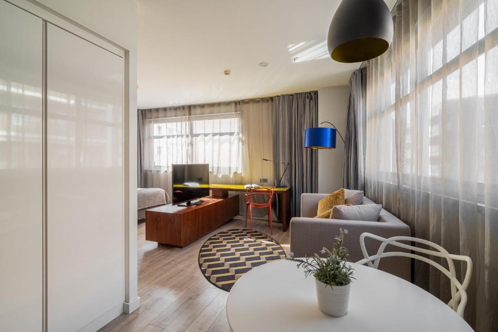 Naitly Barcelona Poblenou - Resim 27