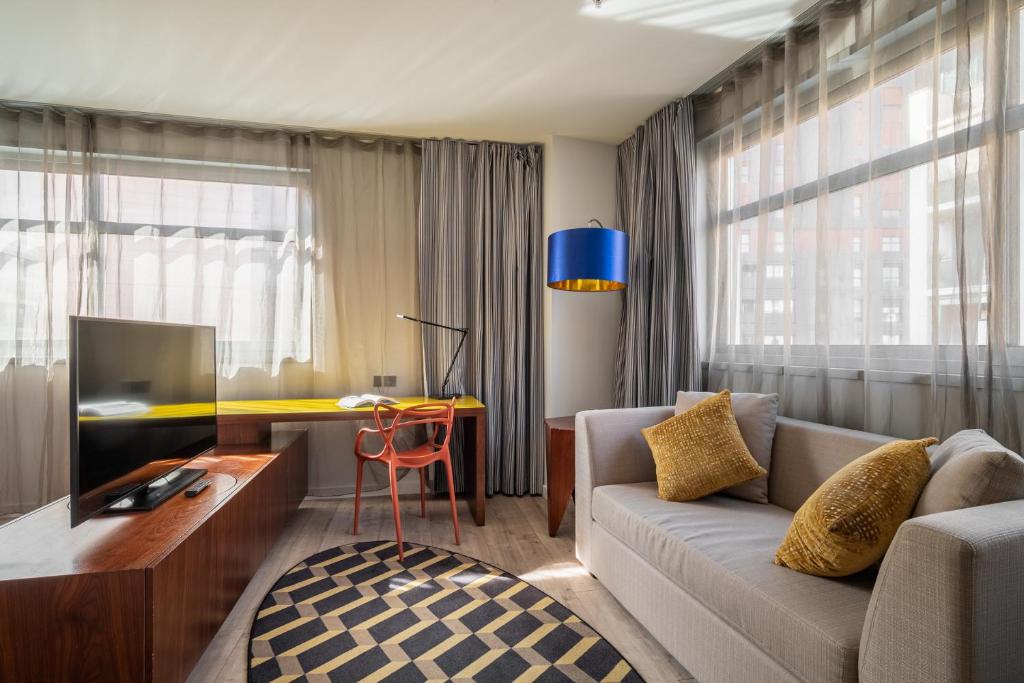 Naitly Barcelona Poblenou - Resim 17