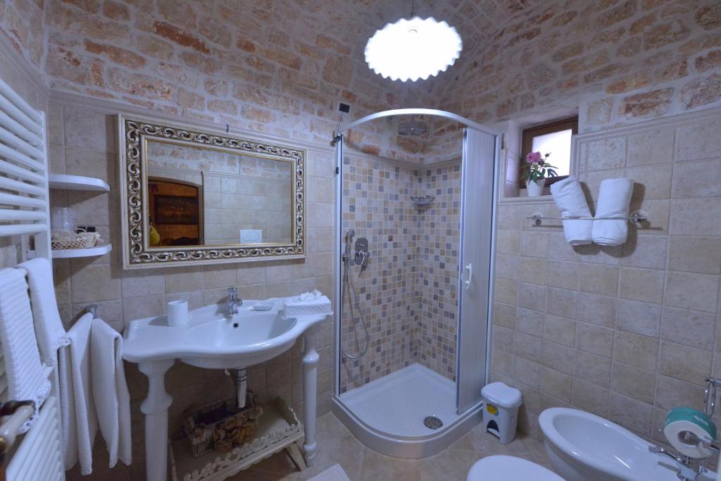Koupelna v ubytování Romantic Trulli