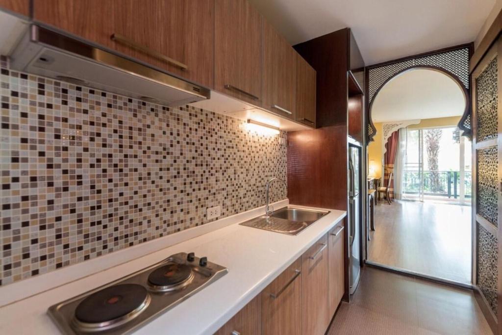 SHEIK ISTANA HOTEL CHIANGMAl