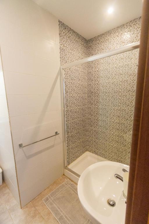 Koupelna v ubytování Modern & Central 2 bedroom & 2 bathrooms apartment