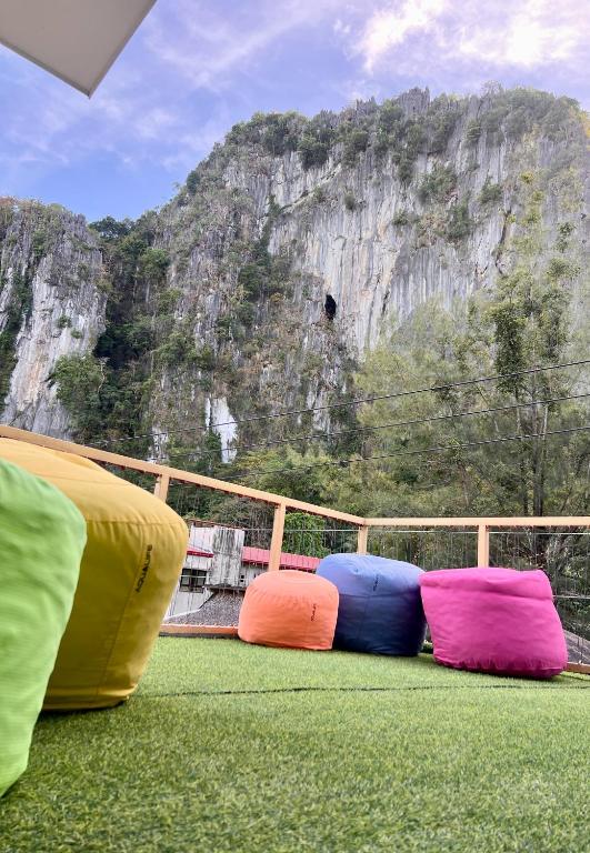 Nespecifikovaný výhled na hory nebo výhled na hory při pohledu z hotelu