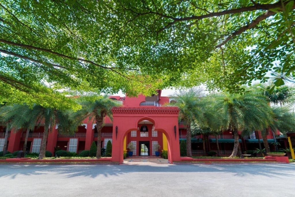 SHEIK ISTANA HOTEL CHIANGMAl - Resim 37