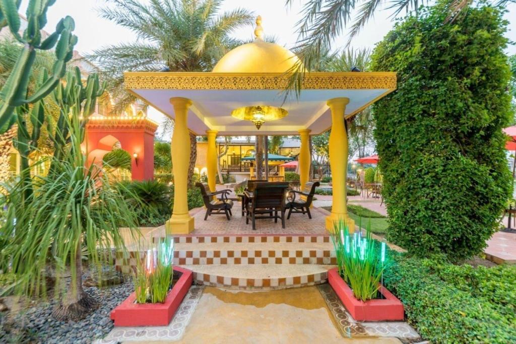 SHEIK ISTANA HOTEL CHIANGMAl - Resim 33