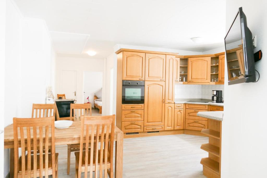 Dapur atau dapur kecil di Ferienwohnung Neu "Zum Westerwald" LAHN01