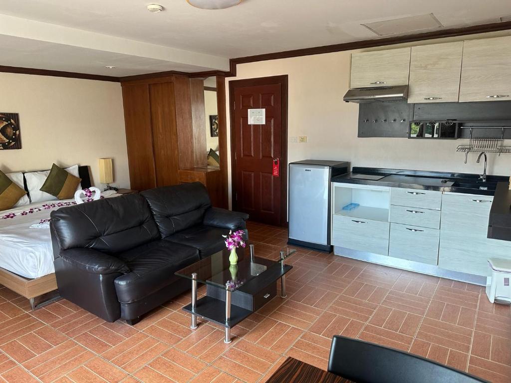 Taj Palace Hotel Patong Beach - Resim 8