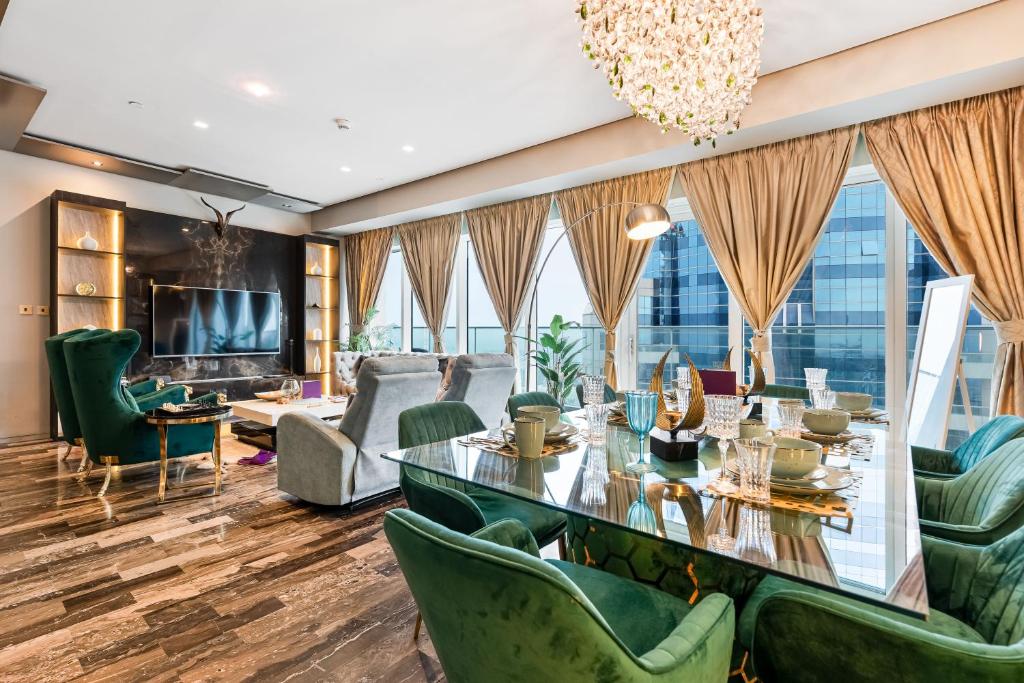 Posezení v ubytování High End Luxury Stay with Full Palm Jumeirah View