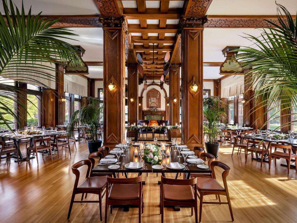 Restaurace v ubytování Fairmont Empress Hotel