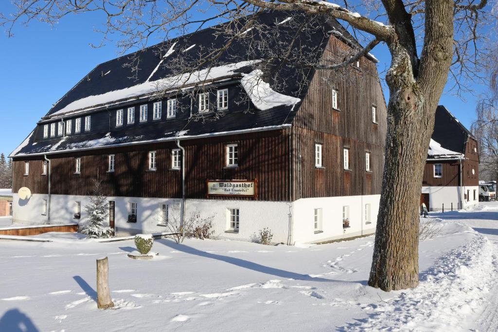 Waldgasthof Bad Einsiedel v zimě