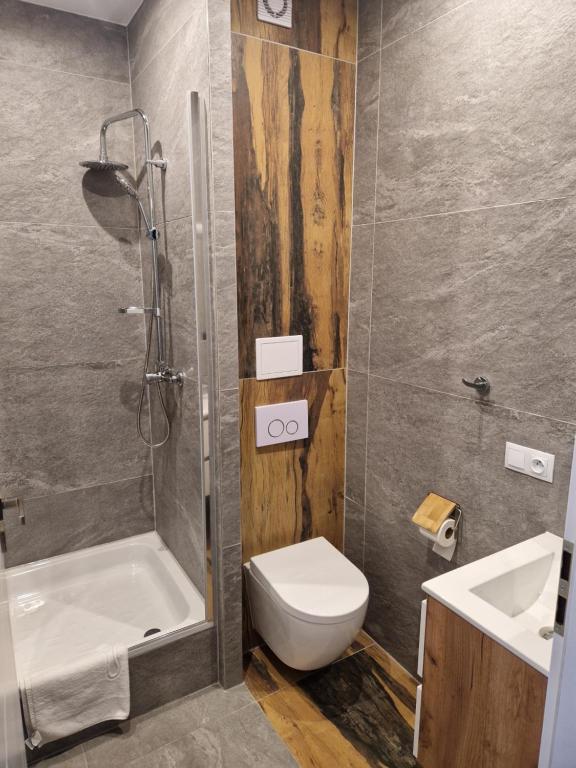 Restauracja i Noclegi Pod Sikorką - Camera Doppia Standard Con Due Letti Matrimoniali