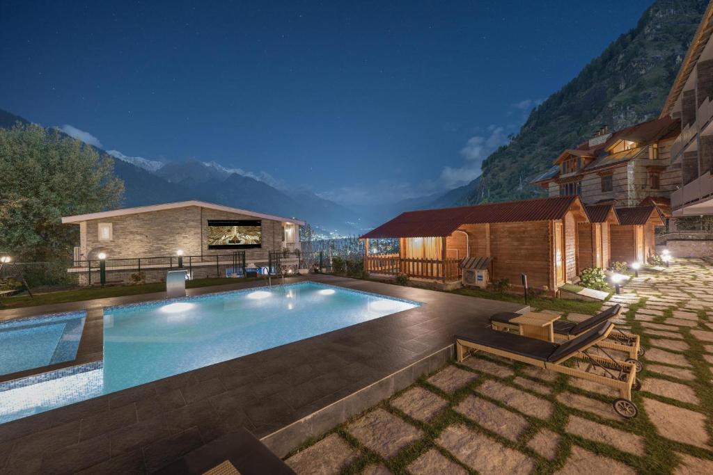 Nespecifikovaný výhled na hory nebo výhled na hory při pohledu z hotelu
