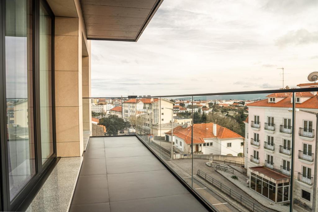 
Deluxe One-Bedroom Apartment with City View
